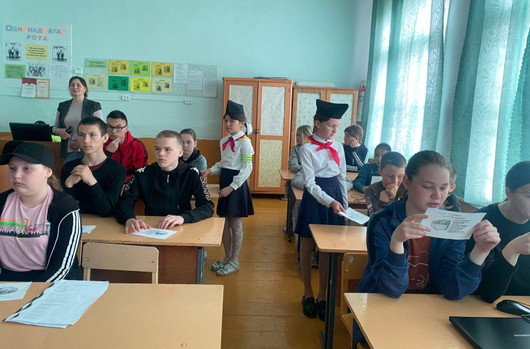 ЮИДовцы напомнили правила дорожного движения..